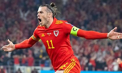 Επισκέφθηκε το προπονητικό κέντρο της Κάρντιφ και μίλησε με τον προπονητή της ο Μπέιλ