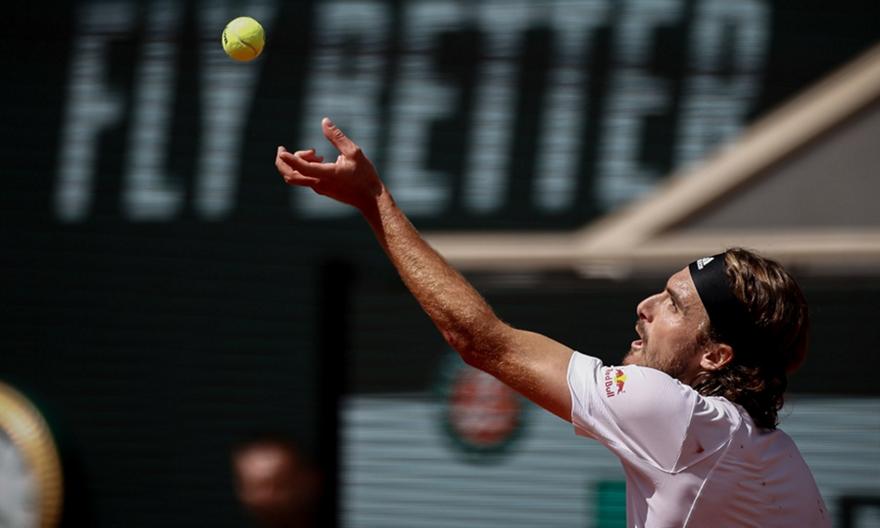 Τσιτσιπάς: «Αξίζω λίγη διασκέδαση»