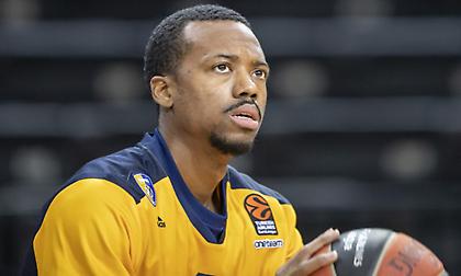 Μετακομίζει στην Καρσίγιακα ο Έρικ ΜακΚόλουμ