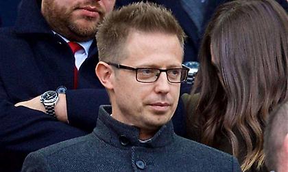 Τσέλσι και Γιουνάιτεντ θέλουν τον άνθρωπο που έφερε Φαν Ντάικ, Σαλάχ και Μανέ στη Λίβερπουλ