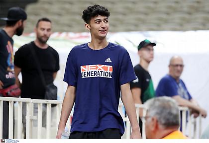 Απέσυρε τη φανέλα του Σαμοντούροβ η ΔΕΚΑ