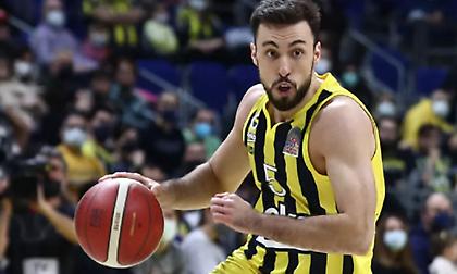 Ανανέωσε ο Άκπιναρ με Φενέρμπαχτσε