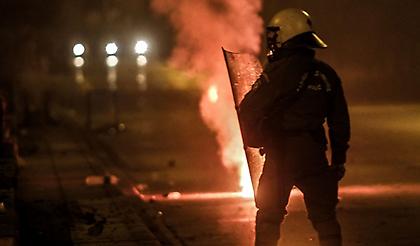 Ένταση στο κέντρο της Αθήνας-Επεισόδια μετά την επίθεση σε αστυνομικούς