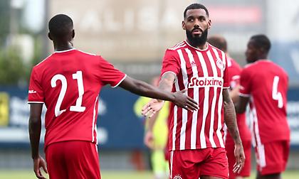 Ολυμπιακός: Περί Μαντί, Εμβιλά, τραγικών αμυντικών λαθών και φτωχής δημιουργίας