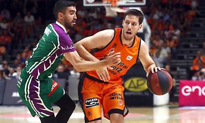 Ανανεώνει με τη Βαλένθια ο Βαν Ρόσομ