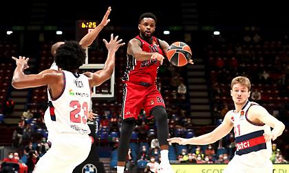 Επίσημα παρελθόν από την Αρμάνι Μιλάνο Ντάνιελς και Κελ