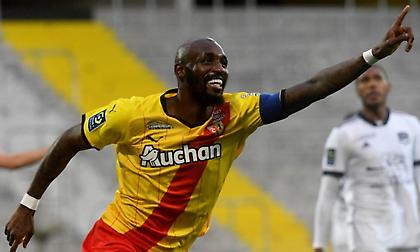 Στόχος της Άρσεναλ και ο μέσος της Λανς, Σεκό Φοφανά