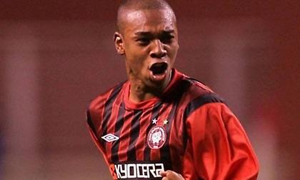 Επιστρέφει στην Ατλέτικο Παραναένσε ο Φερναντίνιο