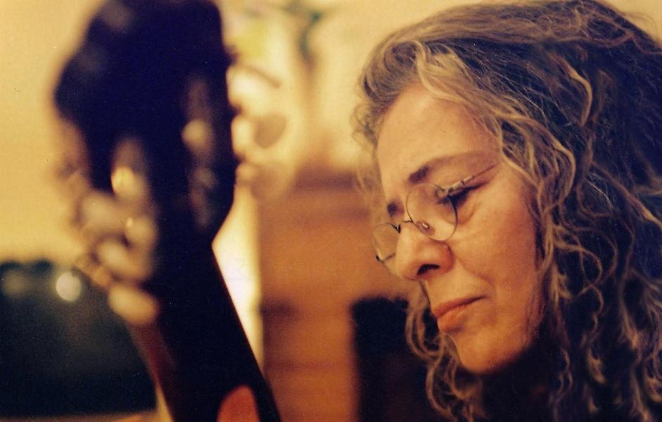 Πέθανε η στιχουργός και συνθέτρια, Βάσω Αλαγιάννη