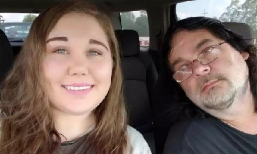 51χρονος άντρας παντρεύτηκε την 27χρονη πρώην κοπέλα του γιού του