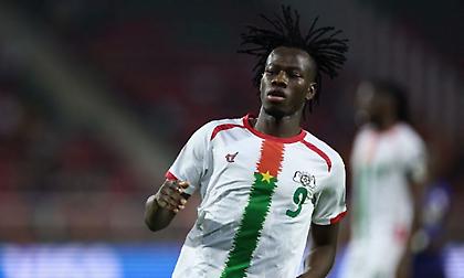 Μιλάει με Μάντσεστερ Σίτι για την απόκτηση του Καμπορέ η Νότιγχαμ