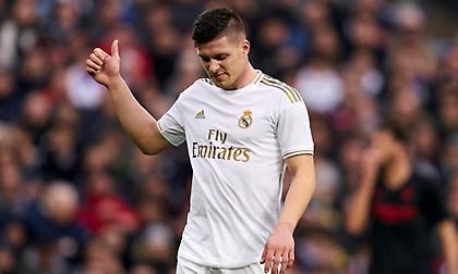 Προβάρει τα μωβ της Φιορεντίνα ο Γιόβιτς