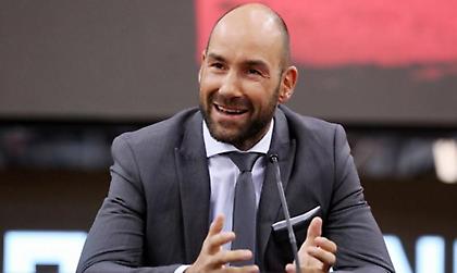 Live Streaming: Η παρουσίαση του Βασίλη Σπανούλη από το Περιστέρι