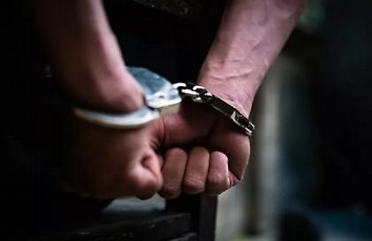 Θεσσαλονίκη: 43χρονος με 3 πιστόλια και ξένο διαβατήριο επιτέθηκε και πήγε να... συλλάβει αστυνομικό