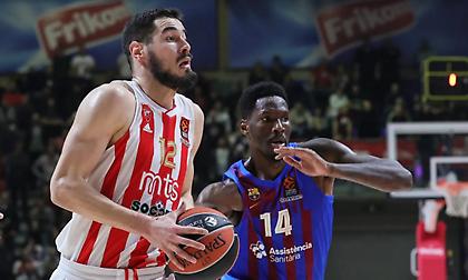 «Προς το παρόν δεν υπάρχουν συζητήσεις Μπάρτσα-Βαλένθια για τον Κάλινιτς»