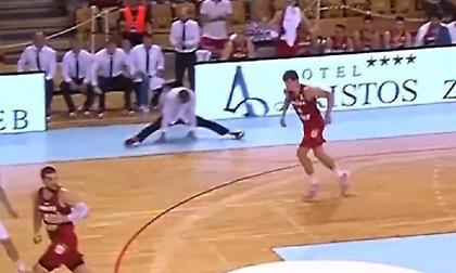 Έκανε… σπαγγάτο ο Μουλαομέροβιτς