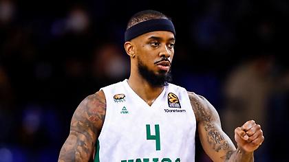 Ο Λορέντζο Μπράουν έγινε… Ισπανός και παίζει στο Ευρωμπάσκετ!