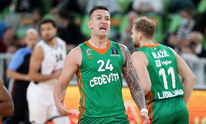 Ανανέωσε ο Όμιτς με την Τσεντεβίτα