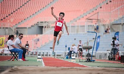 Τρίτοι Τσιάμης, Καραλής στο μίτινγκ του Σοτερβίλ