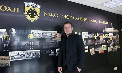 Τσακίρης: «Πληρώνει καλά για στόπερ η ΑΕΚ - Θα περιμένει 15 μέρες τη μια περίπτωση που παλεύει»