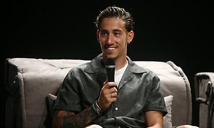 Τσιμίκας: «Αγαπώ τον Ολυμπιακό, θέλω να κερδίζει. Παίζω για τη Λίβερπουλ, αλλά και για την Ελλάδα»