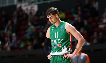 Πρόεδρος Ούνιξ: «Μπορούμε να ανανεώσουμε τον Χεζόνια, αλλά δύσκολα θα μείνει»