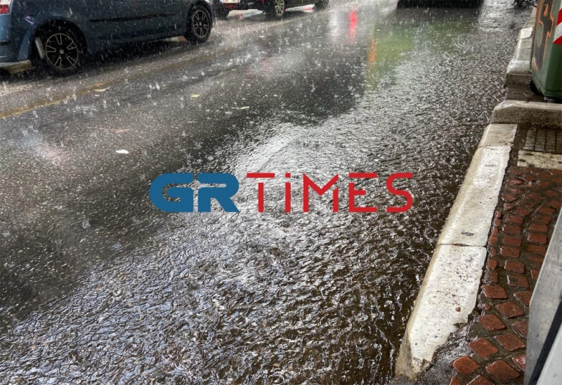 Θεσσαλονίκη: Πάνω από 10 κλήσεις για πλημμυρισμένα σπίτια