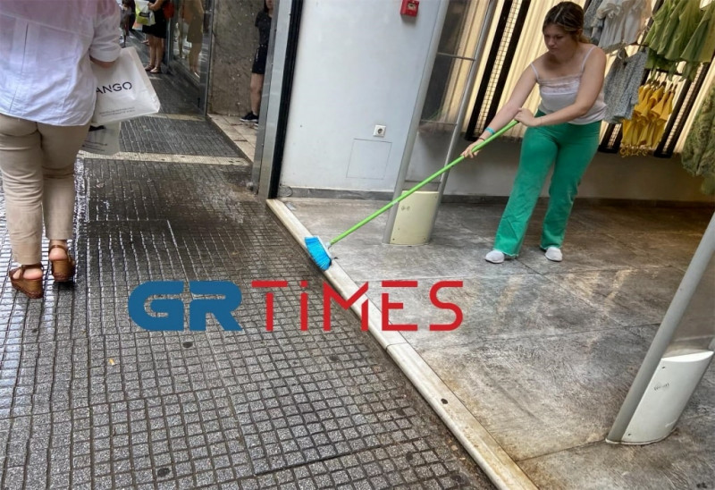 Θεσσαλονίκη: Πάνω από 10 κλήσεις για πλημμυρισμένα σπίτια