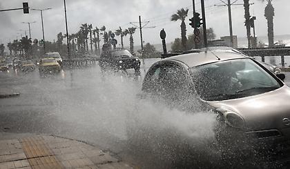 Βροχερός ο καιρός - Σημαντική πτώση της θερμοκρασίας