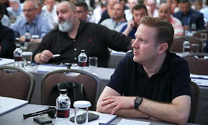 ΑΕΚ: «Ο διπλο-τριπλοθεσίτης Κλάτενμπεργκ δεν βοήθησε τη διαιτησία, αποτυχημένη η θητεία του»