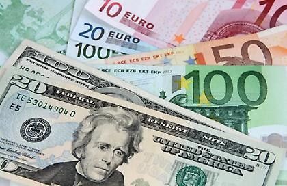 Για πρώτη φορά σε 20 χρόνια το ευρώ έχασε την ισοτιμία 1 προς 1 με το δολάριο