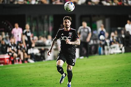 Σκόραρε πάλι ο Φούντας, υπό το βλέμμα του Ρούνεϊ