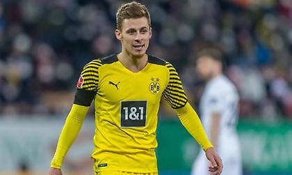 Ντόρτμουντ: Ενημέρωσε τέσσερις παίκτες της πως αποχωρούν αν φέρουν προτάσεις