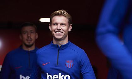 Τα βρήκαν Γιουνάιτεντ και Μπαρτσελόνα για Ντε Γιονγκ, απομένει το ΟΚ του παίκτη