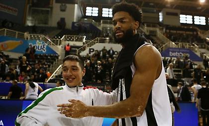 ΠΑΟΚ: Ανανέωσε ο Ρένφρο