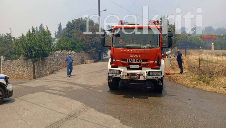 Κρήτη: Μεγάλη πυρκαγιά στα νότια του νησιού