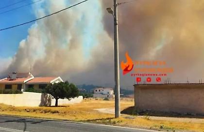 Συναγερμός στην Πυροσβεστική: Μεγάλη φωτιά σε εξέλιξη στο Δήμο Σαρωνικού - Μήνυμα του 112