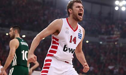 Μένει στον Ολυμπιακό ο Βεζένκοφ