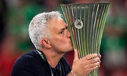 Έκανε τατουάζ με τις τρεις ευρωπαϊκές του κούπες ο Μουρίνιο