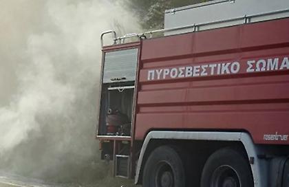 Σε εξέλιξη πυρκαγιά σε χορτολιβαδική έκταση στην Αγία Μαρίνα Κορωπίου