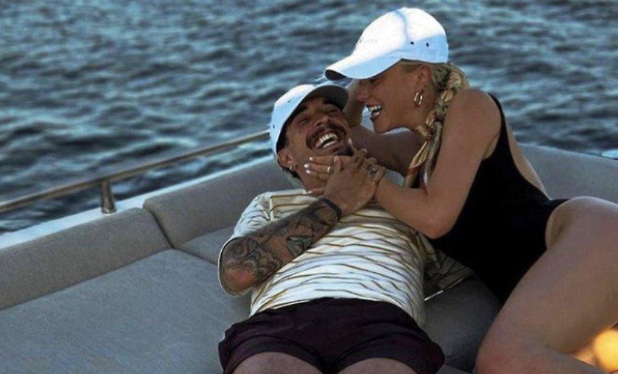 Για τζετ σκι με την εντυπωσιακή σύντροφό του ο Βρσάλικο