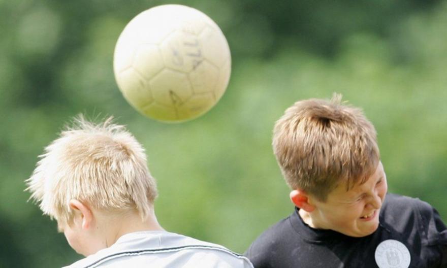 Αγγλία: Απαγορεύει τις κεφαλιές σε ματς U12