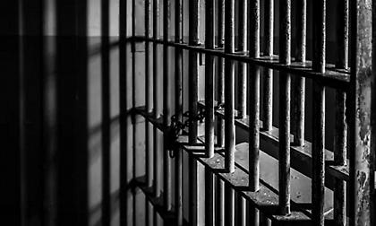 Αγρίνιο: 27 χρόνια φυλακή στον παπά που ασελγούσε σε ανήλικα κορίτσια