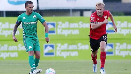 Η φανέλα δώρο του Κουρμπέλη στους οπαδούς και η…πράσινη αποθέωση