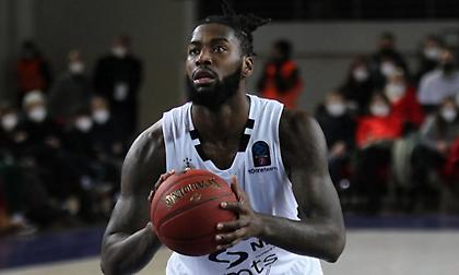 Παρτιζάν: Ανανέωσε με Λεσόρ, ανακοινώνει Παπαπέτρου