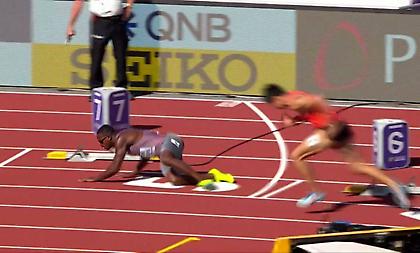 Ο βατήρας εκκίνησης γλίστρησε και ο Μπράουν «έφαγε» τούμπα