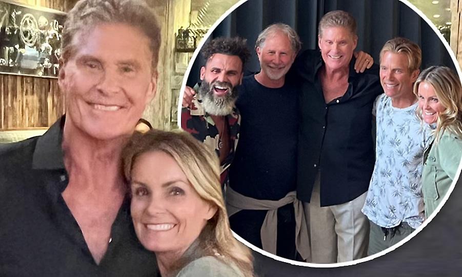 Ο Ντέιβιντ Χάσελχοφ γιόρτασε τα 70α γενέθλια με το καστ του Baywatch