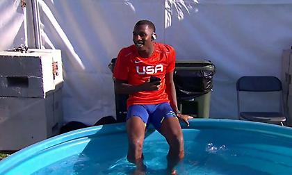 Ο Νάιτον ούρλιαζε γιατί δεν άντεχε το κρύο νερό στην παγοθεραπεία