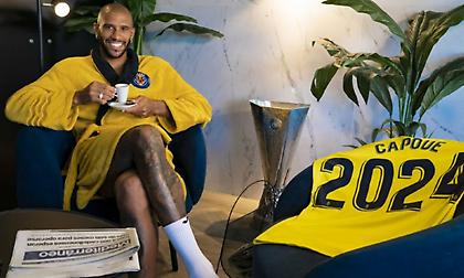 Βιγιαρεάλ: Με... μπουρνούζι ο Καπού στην ανακοίνωση της ανανέωσής του!