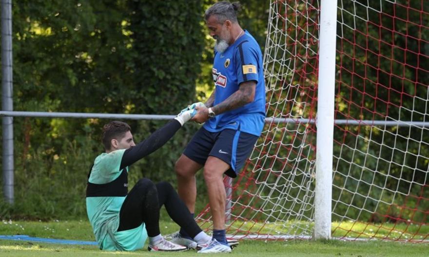 ΑΕΚ: Η εξαντλητική προπόνηση των τερματοφυλάκων με τον Κάρλος Ρόα